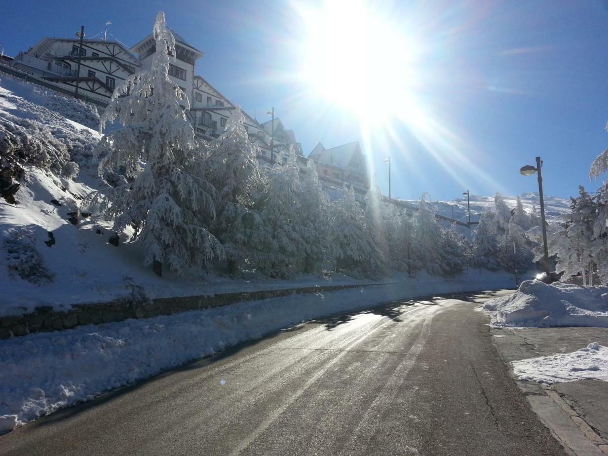 estudio cerca del telesilla Sierra Nevada Esterno foto